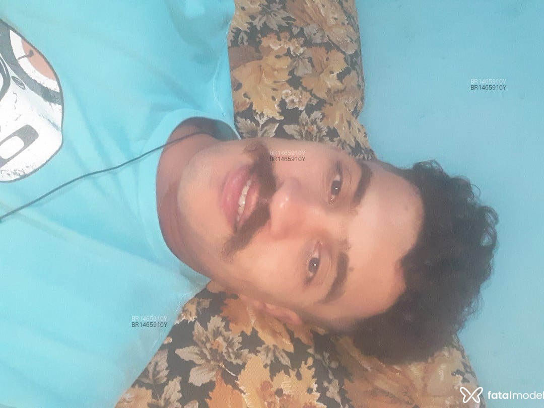 Acompanhante homem sem cabelo de olhos castanhos em Colombo - Rodrigo