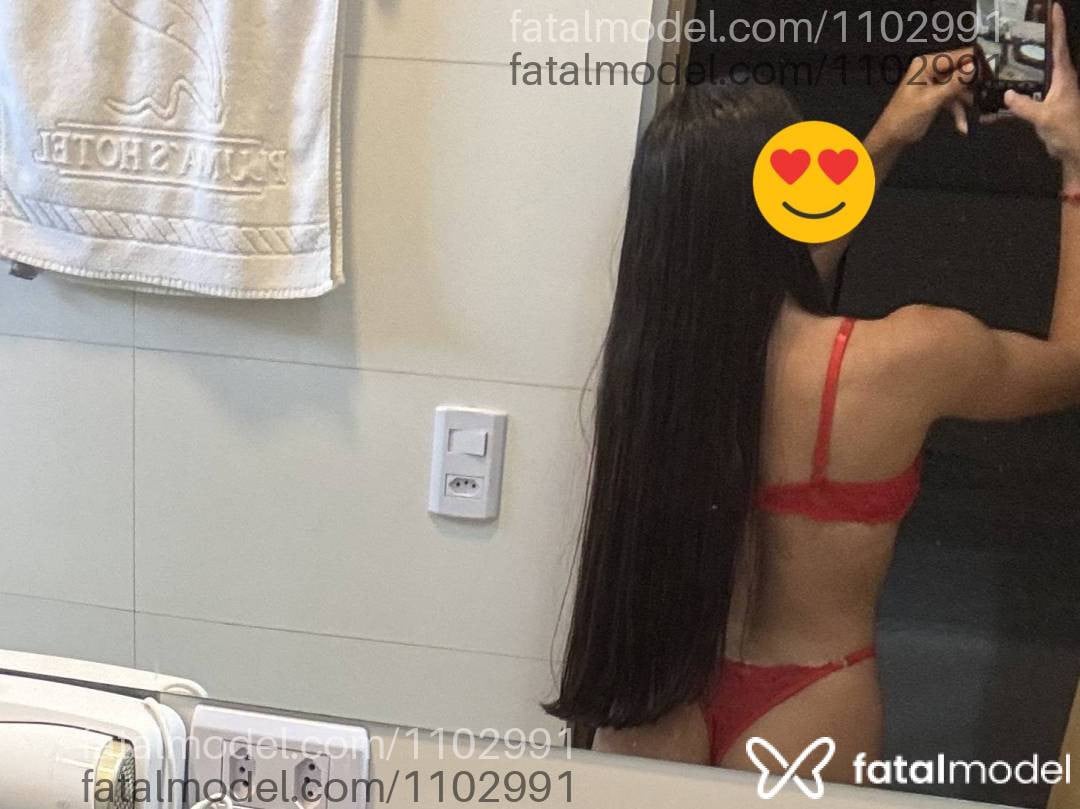 Acompanhante mulher com cabelo castanho de olhos castanhos - Manu Fonseca