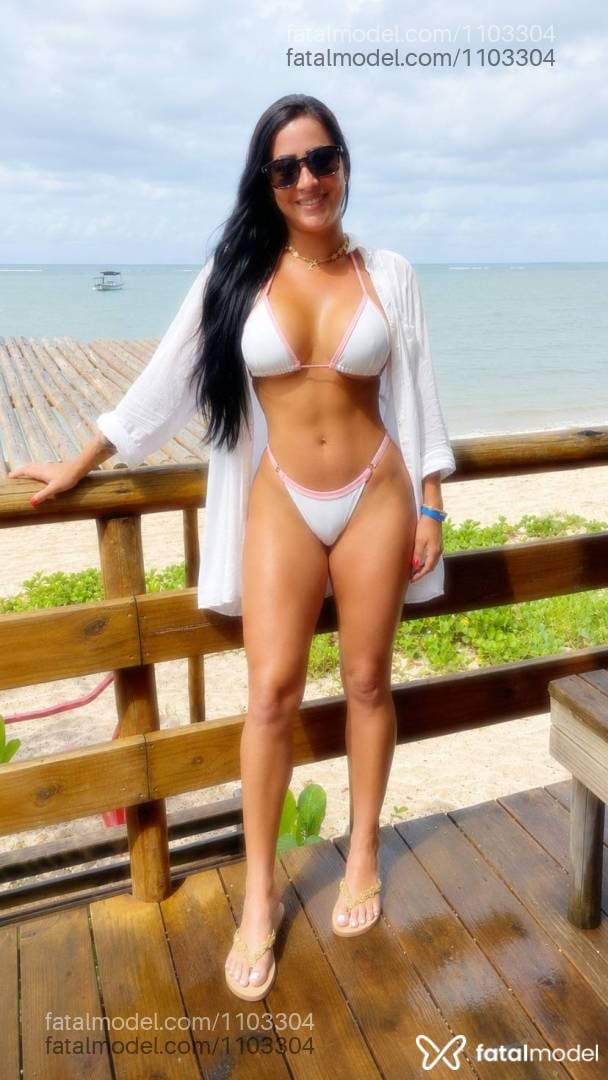Acompanhante mulher morena (o) de olhos verdes - Bianca