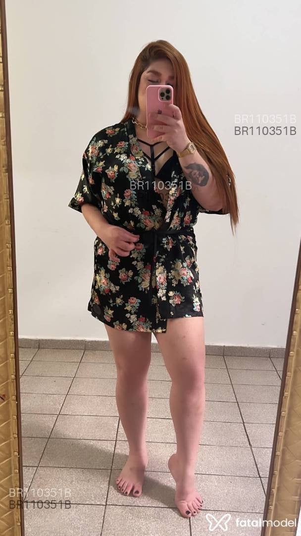 Acompanhante mulher trans ruiva (o) de olhos castanhos em Maringá - Eduarda