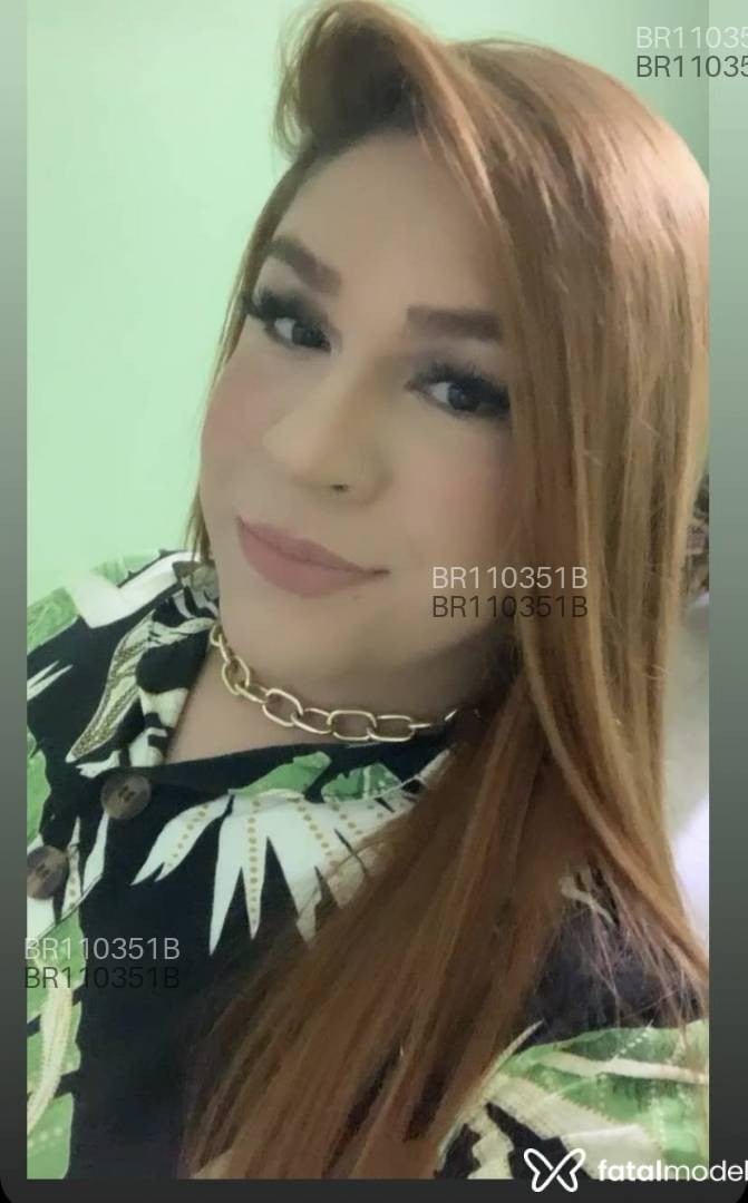 Acompanhante mulher trans ruiva (o) de olhos castanhos em Maringá - Eduarda