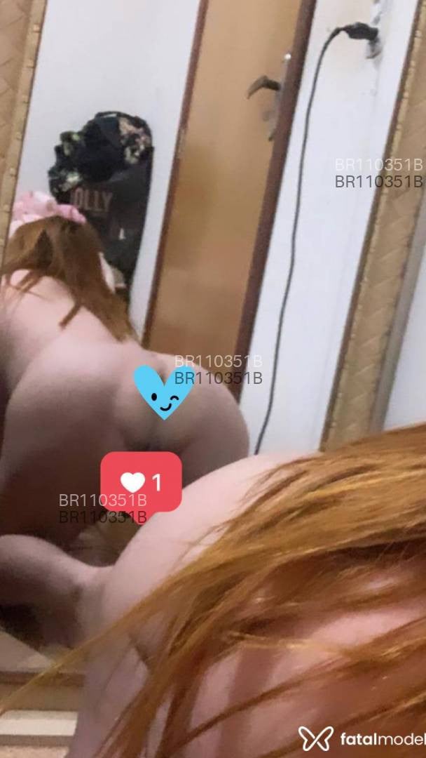 Acompanhante mulher trans ruiva (o) de olhos castanhos em Maringá - Eduarda