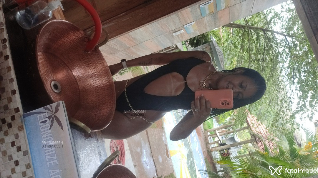 Acompanhante mulher morena (o) de olhos castanhos - Thamires Acompanhante mulher morena (o) de olhos castanhos - Thamires