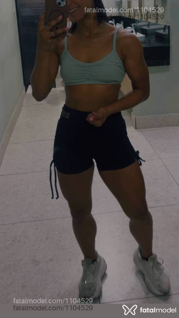 Acompanhante mulher morena (o) de olhos castanhos - Paty Lopes