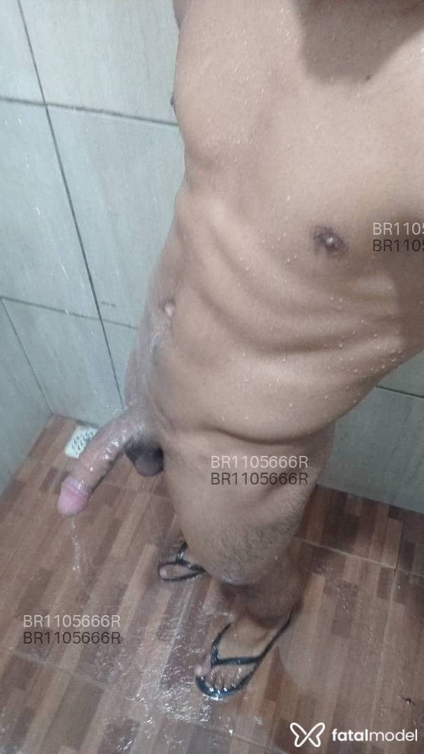 Acompanhante homem morena (o) de olhos castanhos em Rondonópolis - Bambú