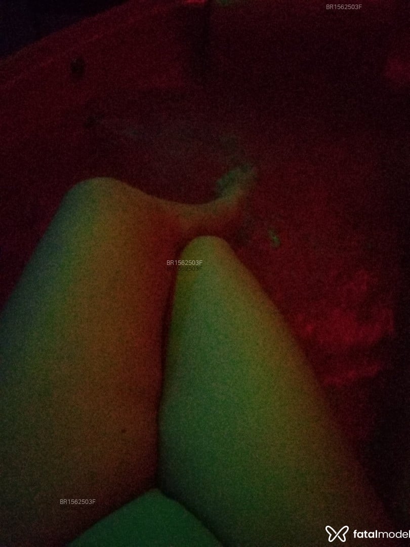 Acompanhante mulher trans com cabelo castanho de olhos castanhos em Porto Alegre - Aghata