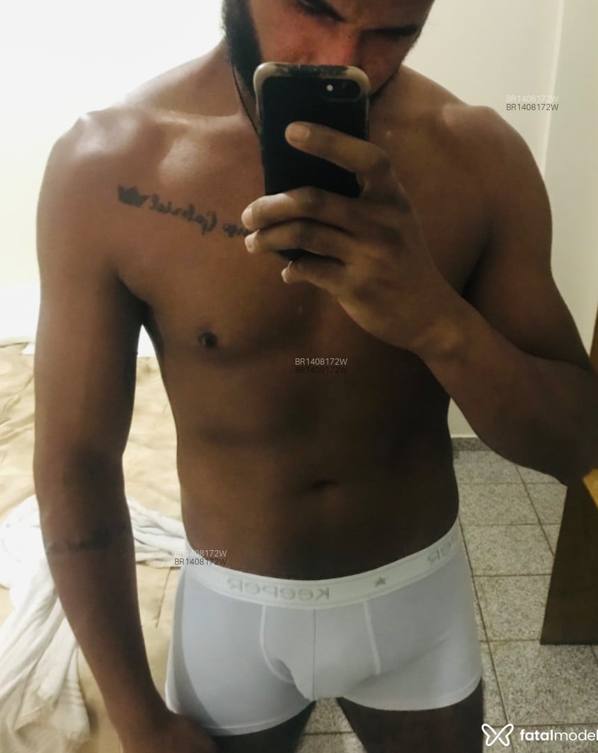 Acompanhante homem morena (o) de olhos castanhos em Aracaju Acompanhante homem morena (o) de olhos castanhos em Aracaju - Negro Atrevido