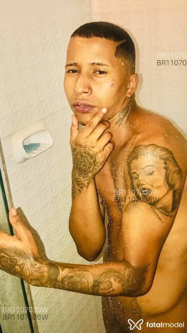 Acompanhante homem morena (o) de olhos castanhos em Feira de Santana Acompanhante homem morena (o) de olhos castanhos em Feira de Santana - MAVAMBO