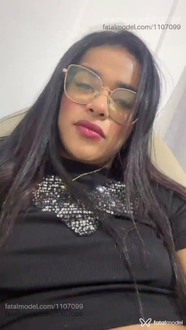 Acompanhante mulher morena (o) de olhos pretos em Ponta Grossa Acompanhante mulher morena (o) de olhos pretos em Ponta Grossa - Júlia