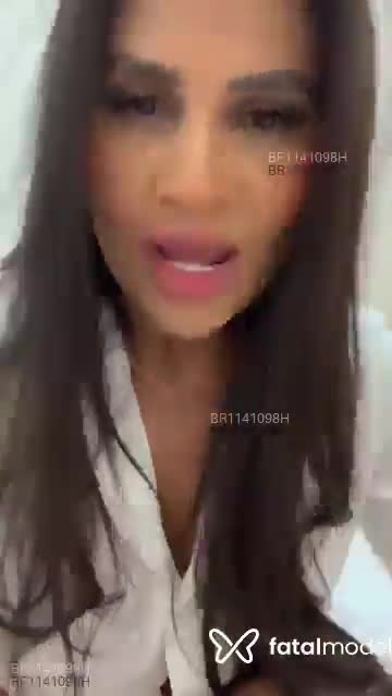 Acompanhante mulher morena (o) de olhos castanhos - Eduarda Acompanhante mulher morena (o) de olhos castanhos - Eduarda