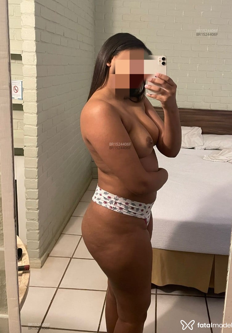 Acompanhante mulher com cabelo castanho de olhos castanhos em Angra dos Reis Acompanhante mulher com cabelo castanho de olhos castanhos em Angra dos Reis - Eloany