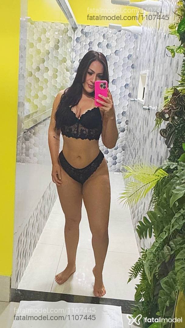 Acompanhante mulher morena (o) de olhos castanhos - Carol
