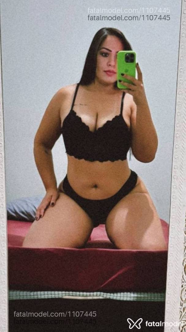 Acompanhante mulher morena (o) de olhos castanhos - Carol