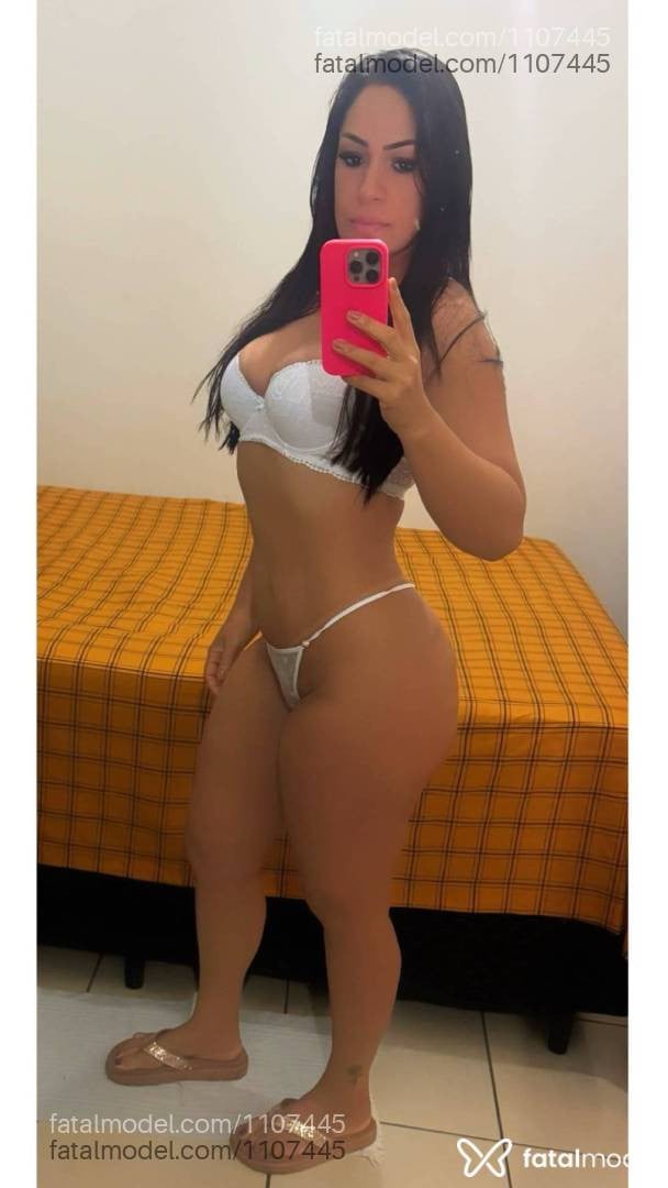 Acompanhante mulher morena (o) de olhos castanhos - Carol