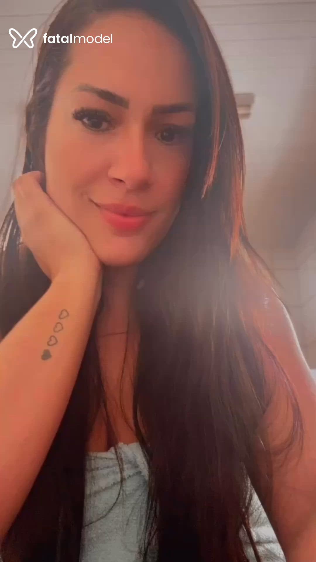 Acompanhante mulher morena (o) de olhos castanhos - Carol Acompanhante mulher morena (o) de olhos castanhos - Carol