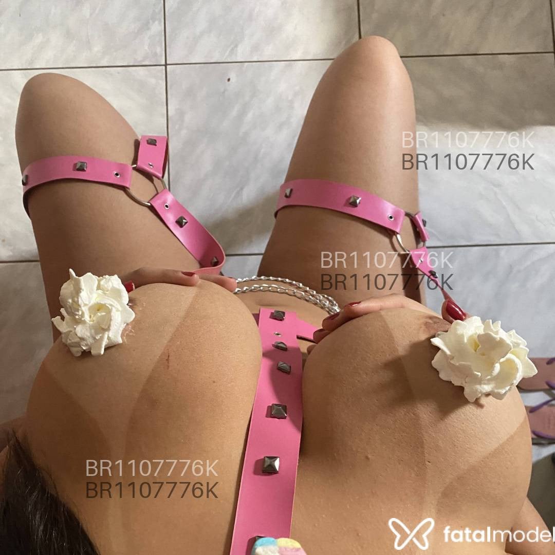 Acompanhante mulher com cabelo castanho de olhos castanhos - JULIA LINS Acompanhante mulher com cabelo castanho de olhos castanhos - JULIA LINS