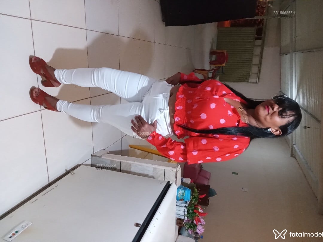 Acompanhante mulher morena (o) de olhos castanhos em Goiânia - Morena paraence