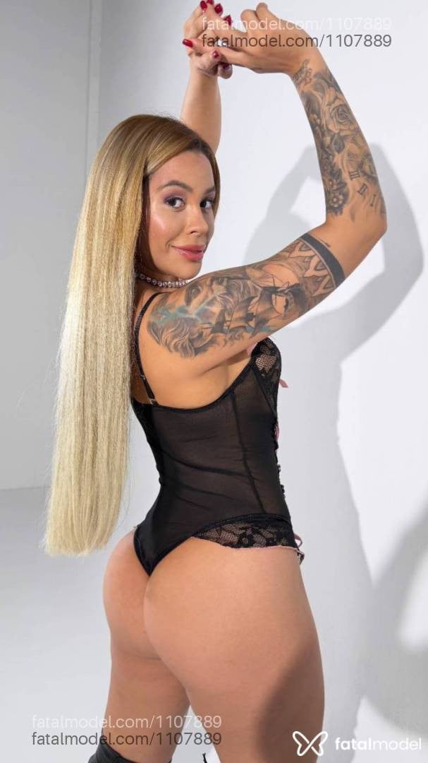 Acompanhante mulher morena (o) de olhos castanhos - Lara Vilar