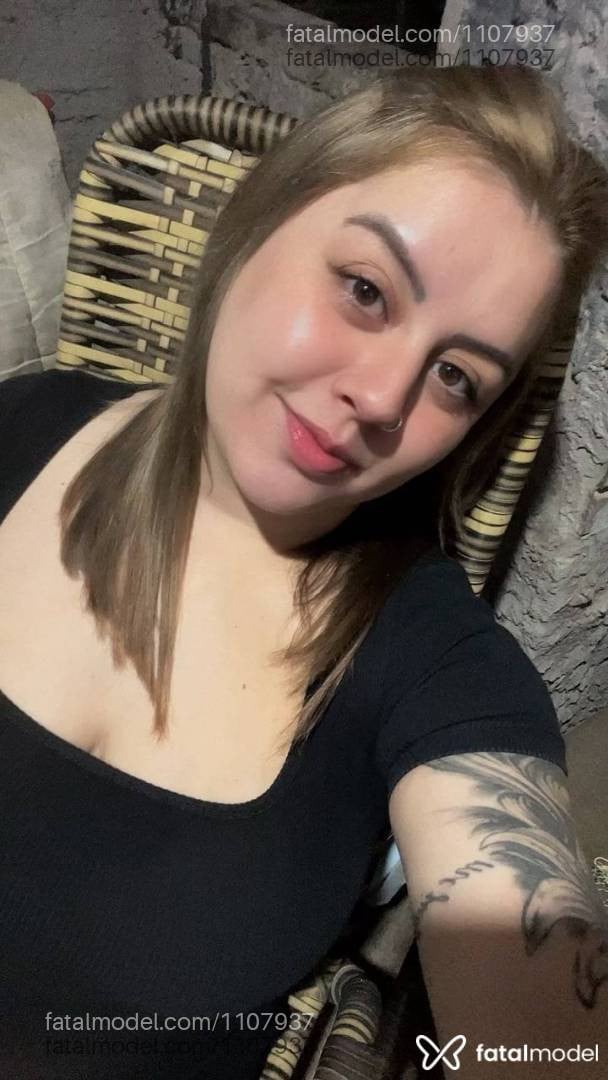 Acompanhante mulher morena (o) de olhos castanhos - Yasmin
