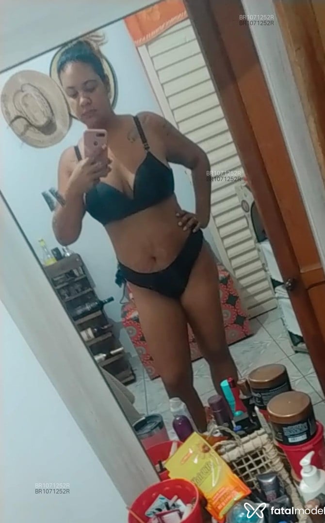 Acompanhante mulher morena (o) de olhos castanhos - Cristina