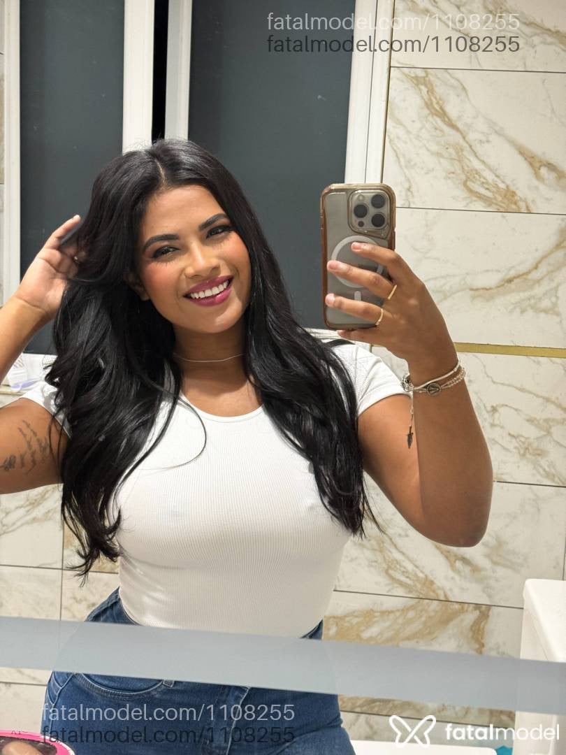 Acompanhante mulher morena (o) de olhos castanhos em Foz do Iguaçu - Jenny Tavares