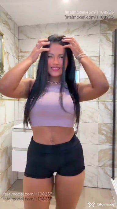 Acompanhante mulher morena (o) de olhos castanhos em Foz do Iguaçu - Jenny Tavares
