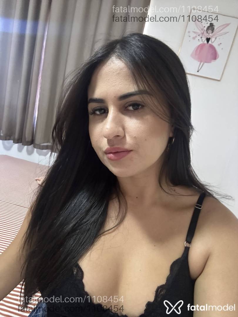 Acompanhante mulher com cabelo castanho de olhos castanhos em Janaúba Acompanhante mulher com cabelo castanho de olhos castanhos em Janaúba - Laylla Mineirinh