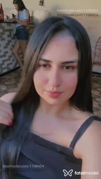 Acompanhante mulher com cabelo castanho de olhos castanhos em Janaúba Acompanhante mulher com cabelo castanho de olhos castanhos em Janaúba - Laylla Mineirinh