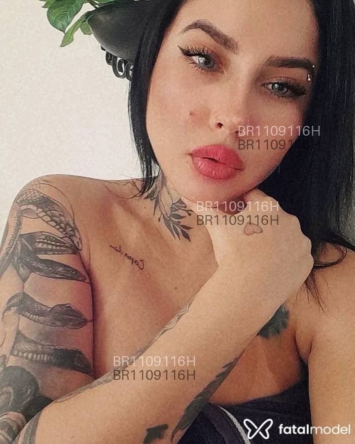 Acompanhante mulher morena (o) de olhos castanhos em Barra Velha Acompanhante mulher morena (o) de olhos castanhos em Barra Velha - MELISSA ZIMER