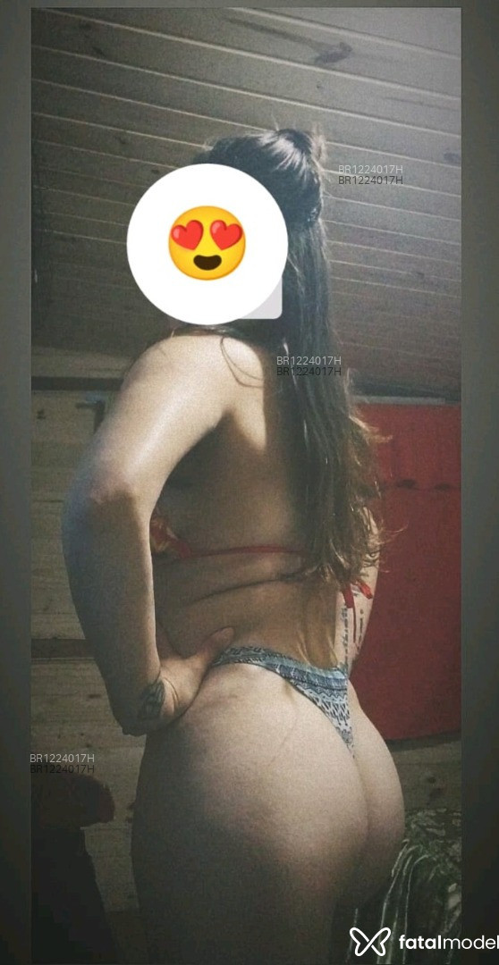 Acompanhante mulher com cabelo castanho de olhos castanhos em Virtual - Luara Almeida