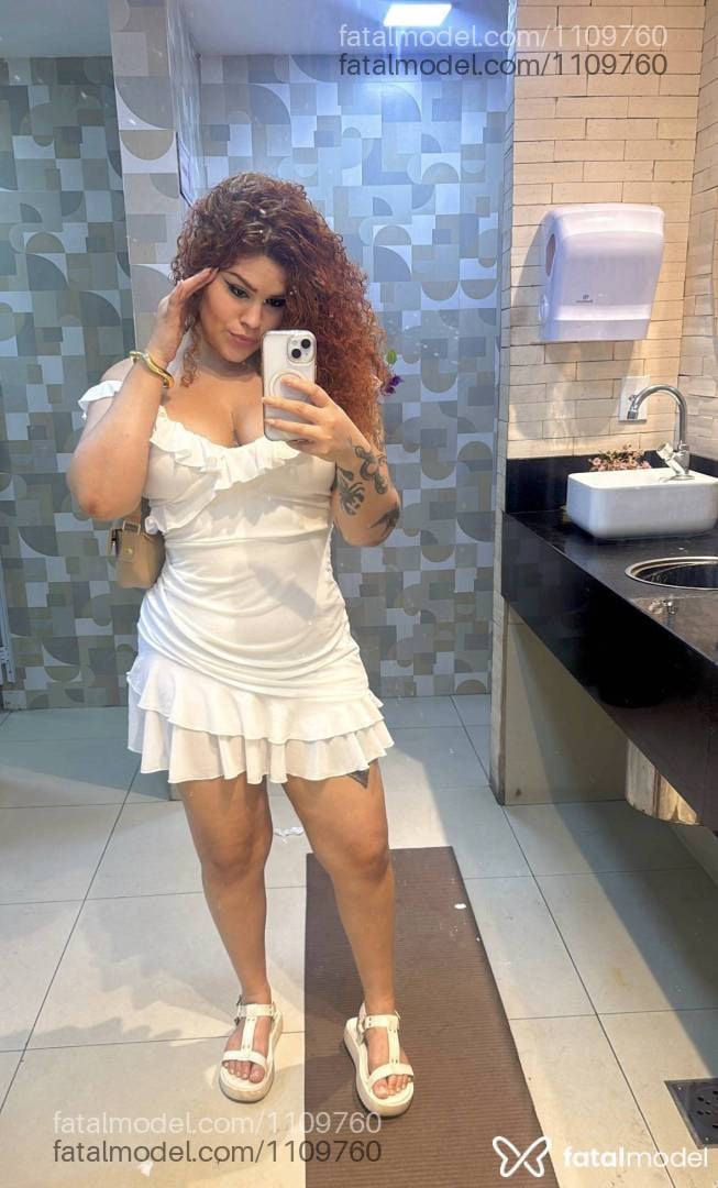 Acompanhante mulher ruiva (o) de olhos castanhos - Analu Costa
