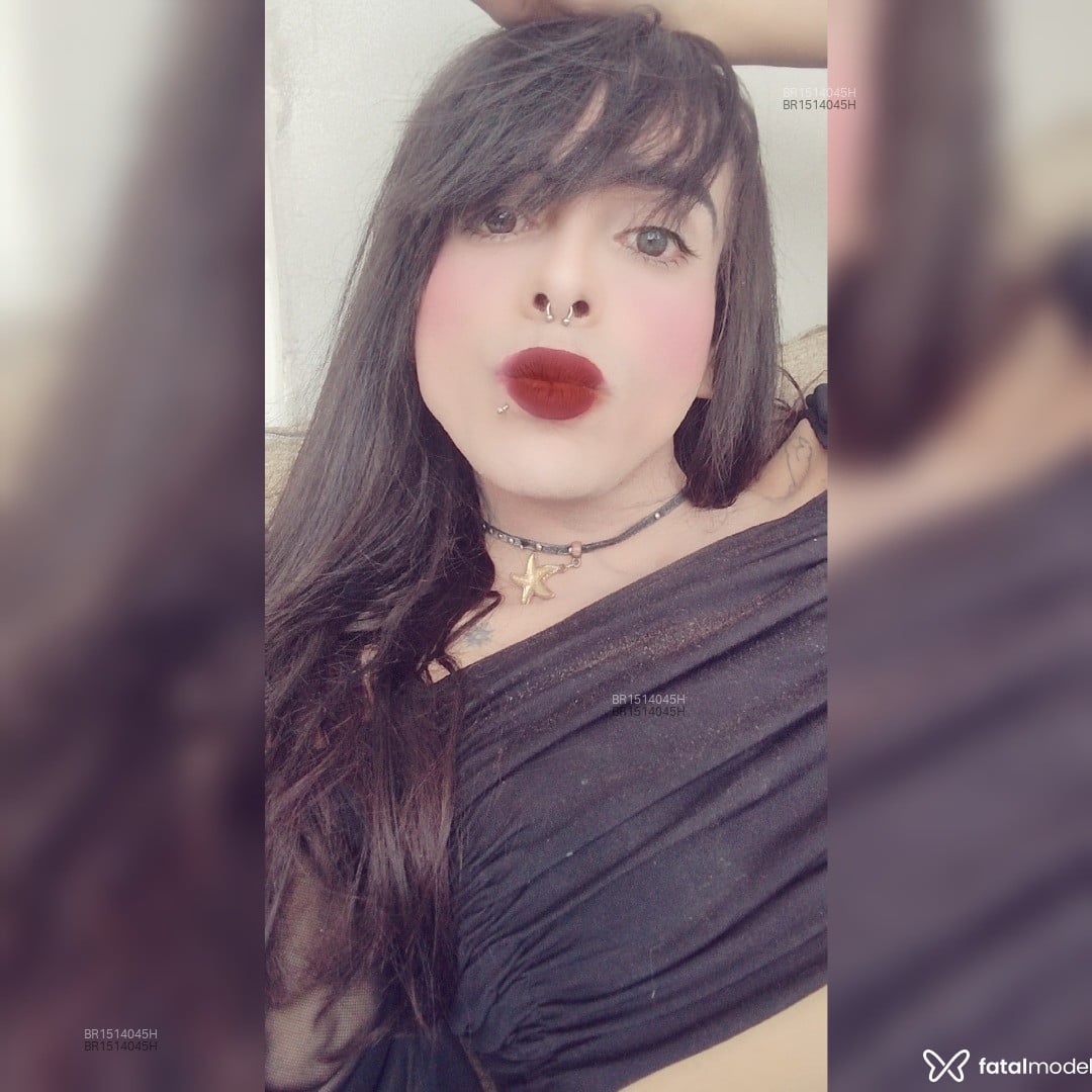 Acompanhante travesti com cabelo castanho de olhos castanhos em Rio de Janeiro - Alessandra Ferrary
