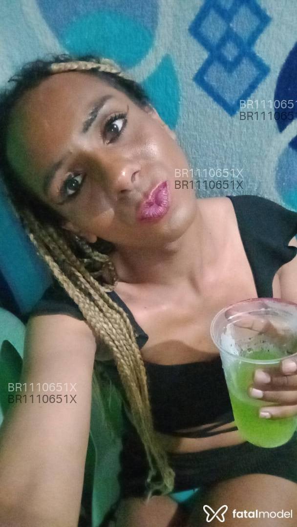 Acompanhante mulher trans morena (o) de olhos castanhos em Camaquã - Marcelly
