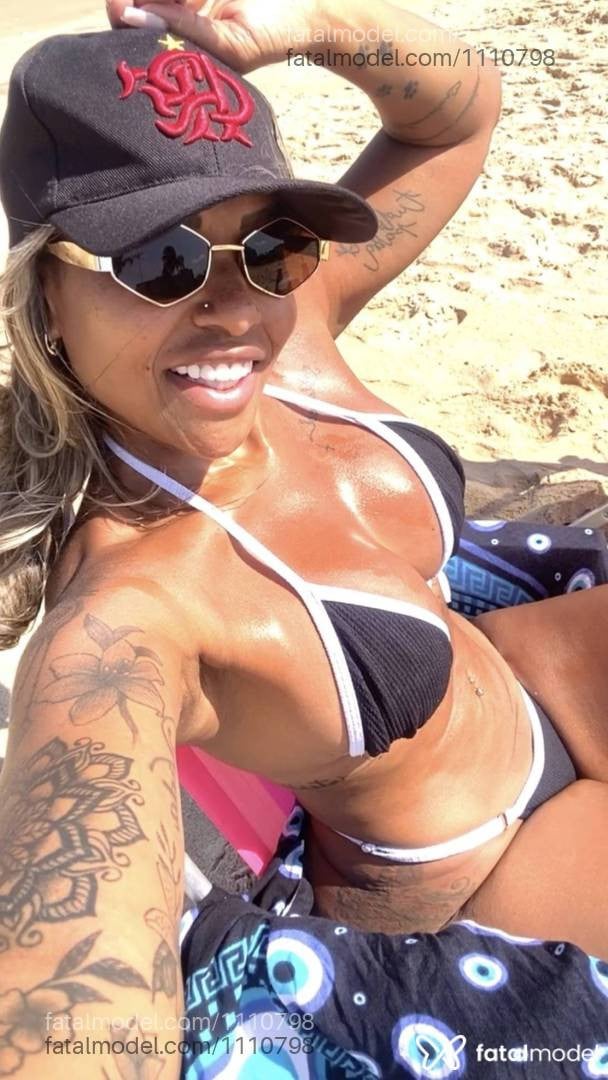 Acompanhante mulher com cabelo castanho de olhos castanhos - LUDY MORENA JAMBO