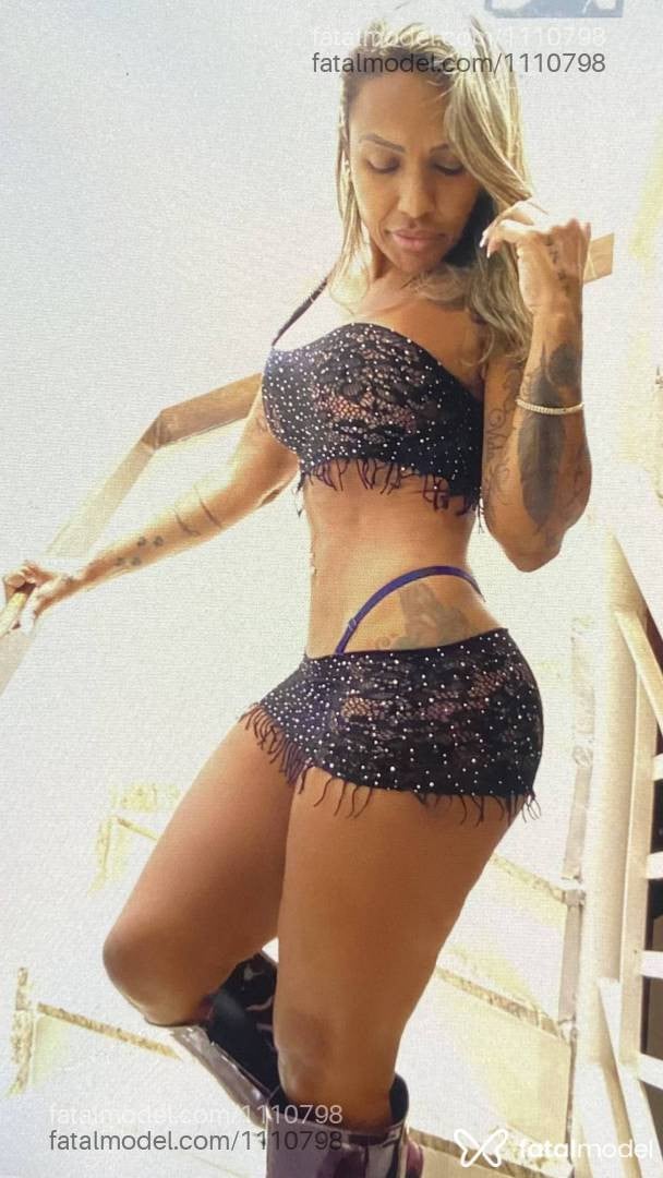 Acompanhante mulher com cabelo castanho de olhos castanhos - LUDY MORENA JAMBO