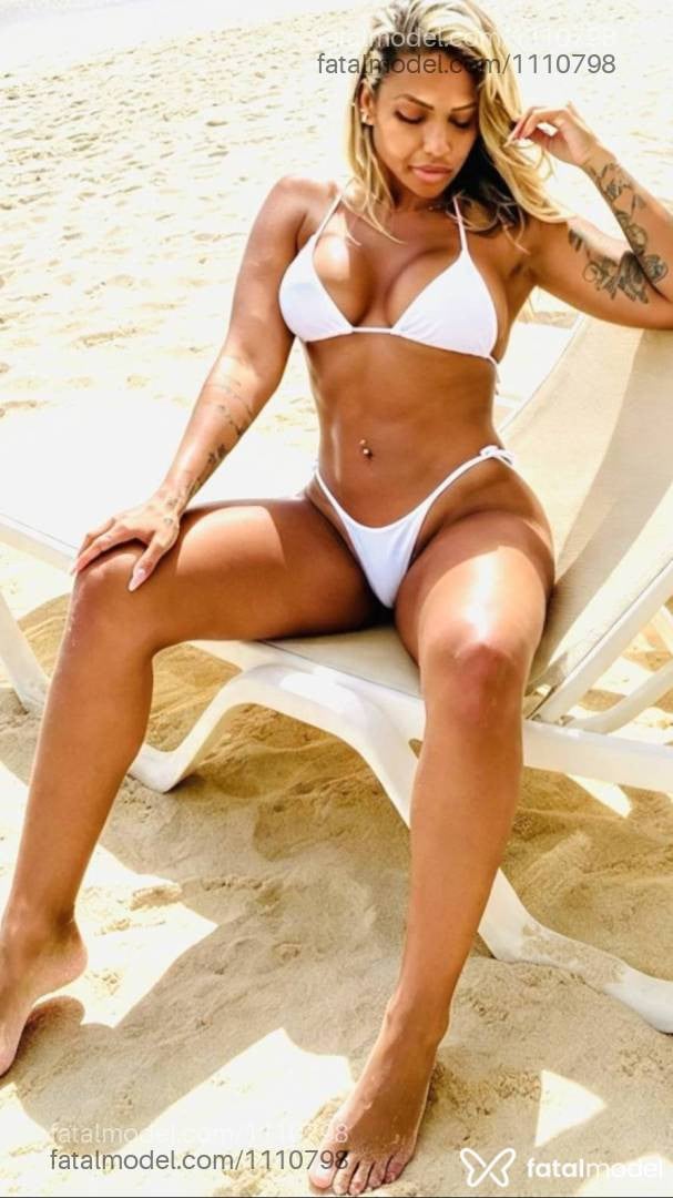 Acompanhante mulher com cabelo castanho de olhos castanhos - LUDY MORENA JAMBO