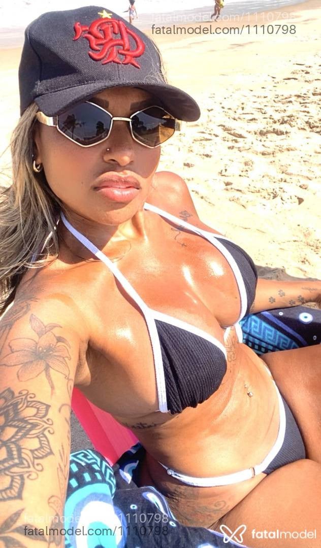 Acompanhante mulher com cabelo castanho de olhos castanhos - LUDY MORENA JAMBO