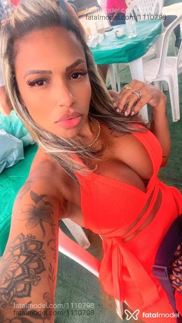 Acompanhante mulher com cabelo castanho de olhos castanhos - LUDY MORENA JAMBO