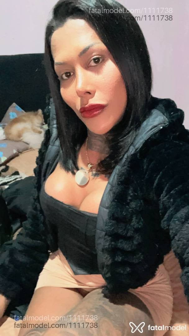 Acompanhante travesti com cabelo castanho de olhos castanhos em Pelotas - Maria Eduarda