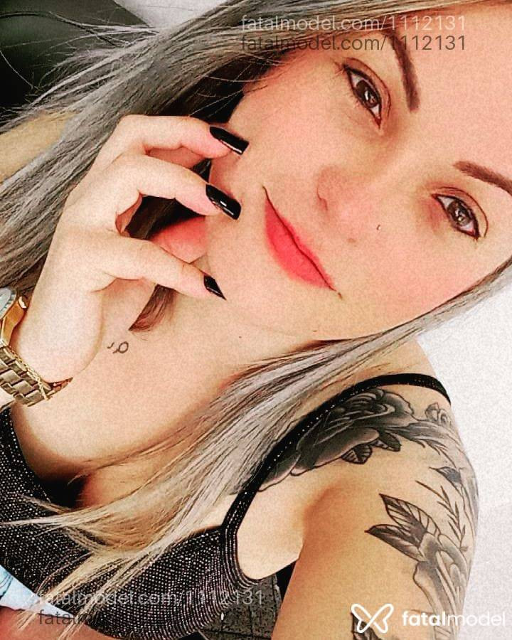 Acompanhante mulher loira (o) de olhos mel - Cibele Bragança