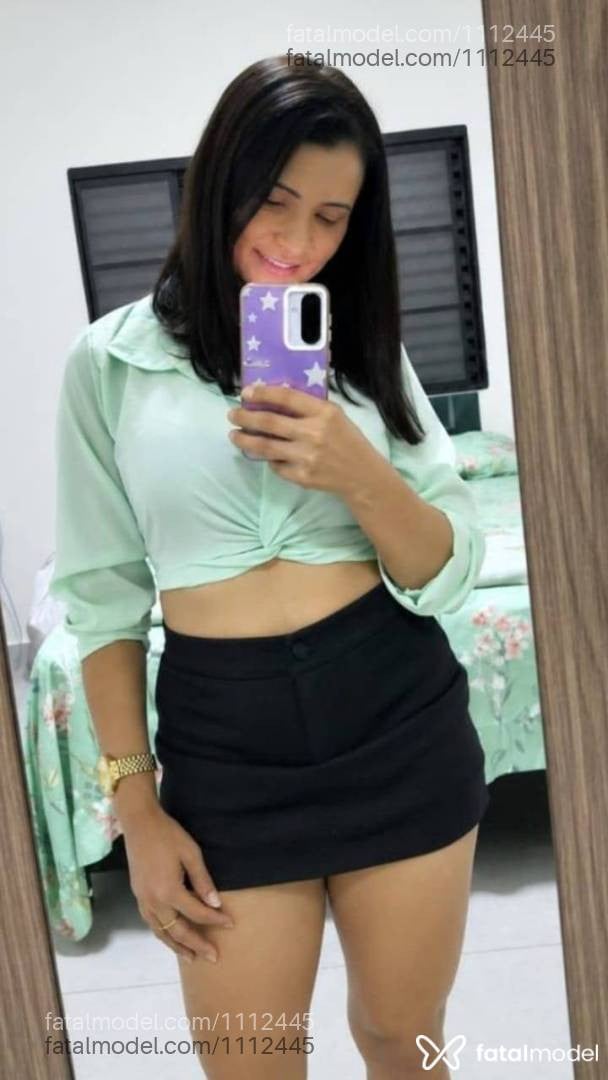 Acompanhante mulher com cabelo castanho de olhos pretos - Luara Maya