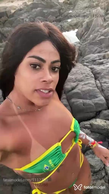 Acompanhante mulher morena (o) de olhos castanhos em Feira de Santana Acompanhante mulher morena (o) de olhos castanhos em Feira de Santana - Jéssica Cavalon