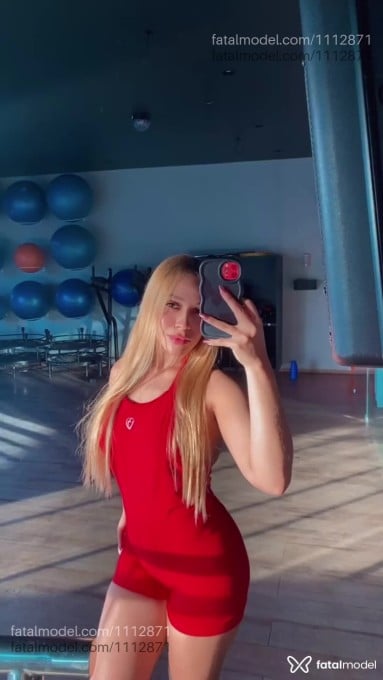 Acompanhante mulher loira (o) de olhos castanhos - Alexia Acompanhante mulher loira (o) de olhos castanhos - Alexia