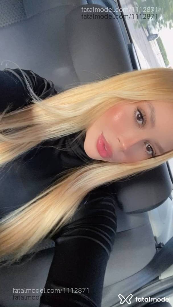 Acompanhante mulher loira (o) de olhos castanhos - Alexia
