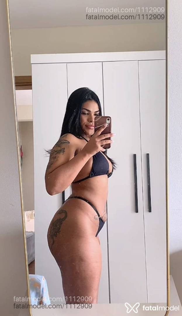 Acompanhante mulher morena (o) de olhos pretos - Jheni