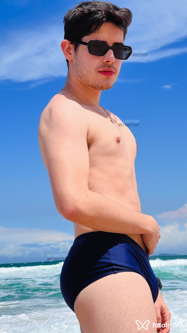 Acompanhante homem morena (o) de olhos castanhos em Virtual Acompanhante homem morena (o) de olhos castanhos em Virtual - Miguel