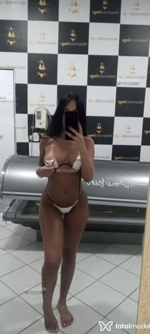 Acompanhante mulher morena (o) de olhos verdes em São Paulo Acompanhante mulher morena (o) de olhos verdes em São Paulo - Serena Áspid
