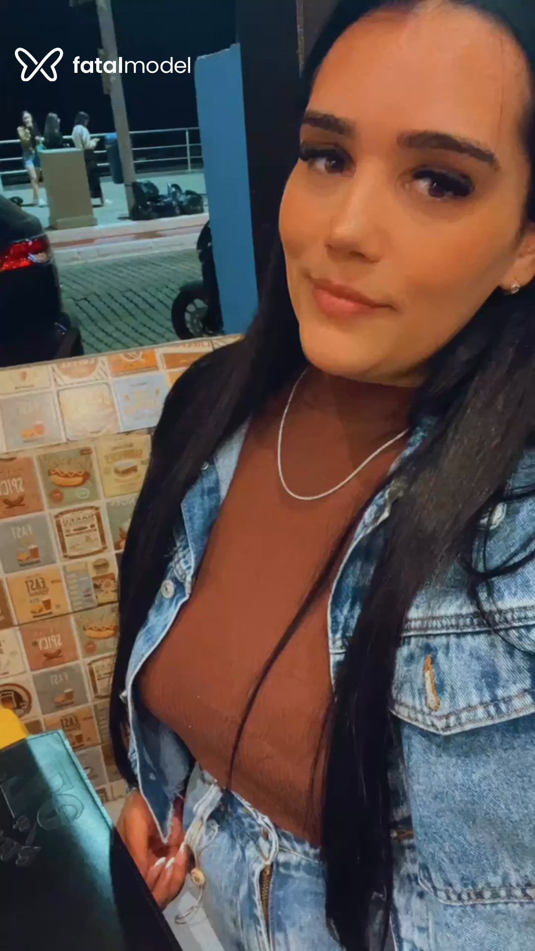 Acompanhante mulher morena (o) de olhos castanhos em Macaé Acompanhante mulher morena (o) de olhos castanhos em Macaé - May