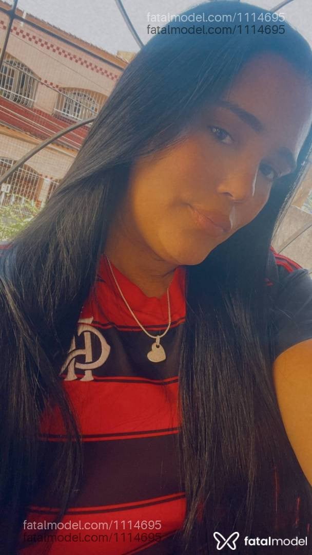 Acompanhante mulher morena (o) de olhos castanhos em Vitória da Conquista - May
