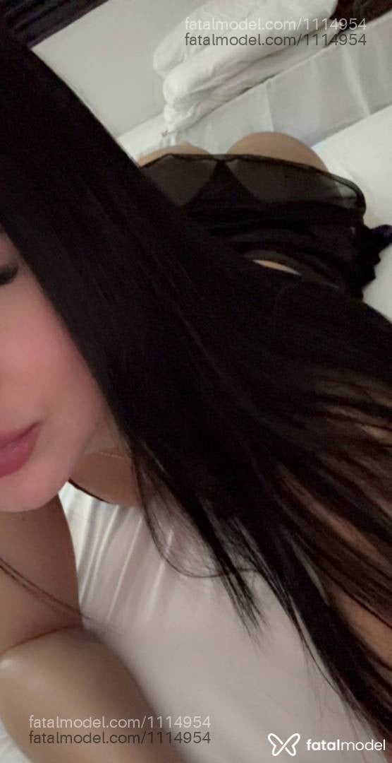 Acompanhante mulher morena (o) de olhos pretos - Thays